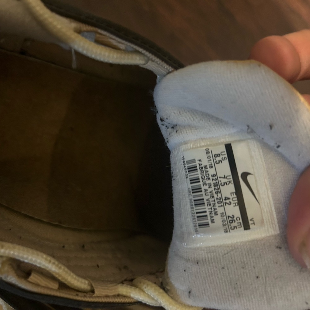 Nike - Picture 6 of 6